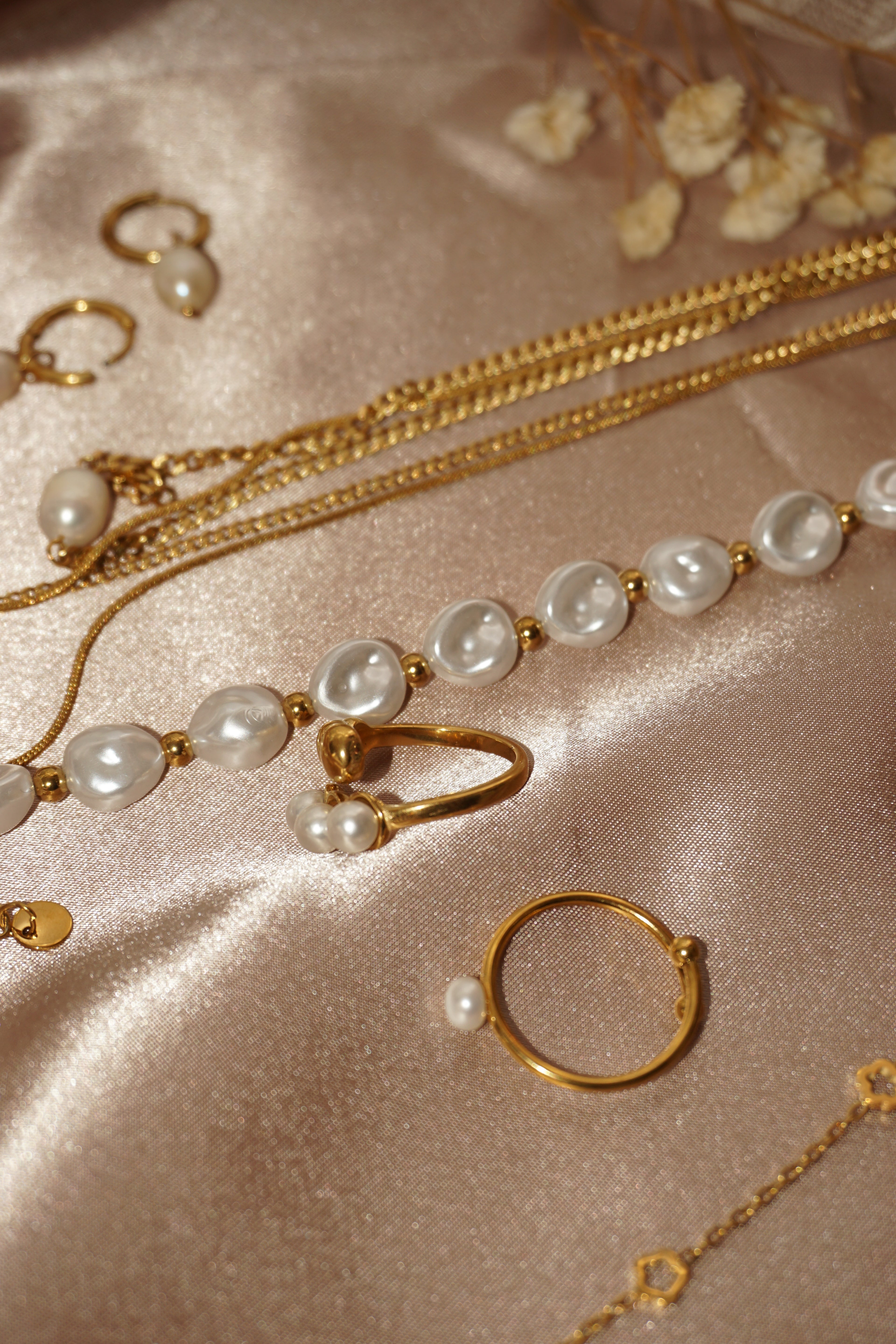 Pearl Feminine
