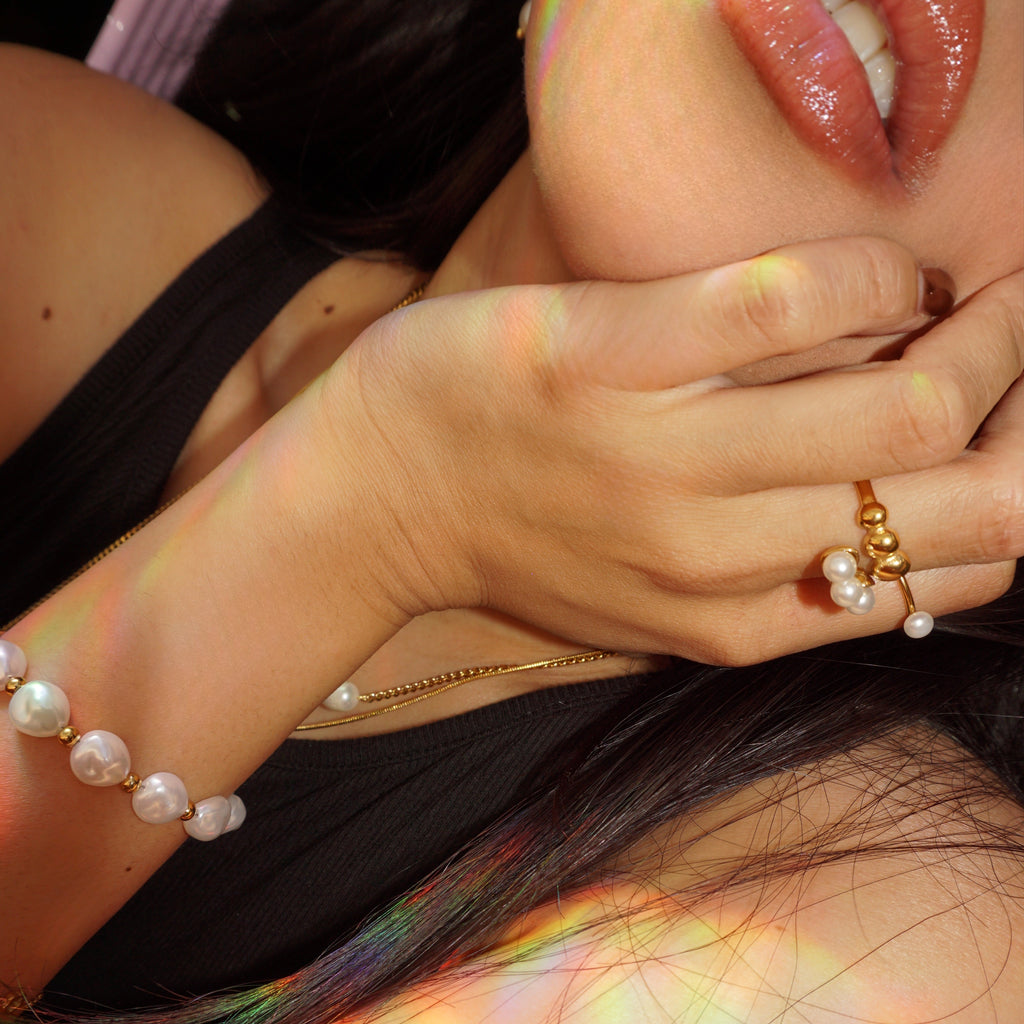 Pearl Feminine